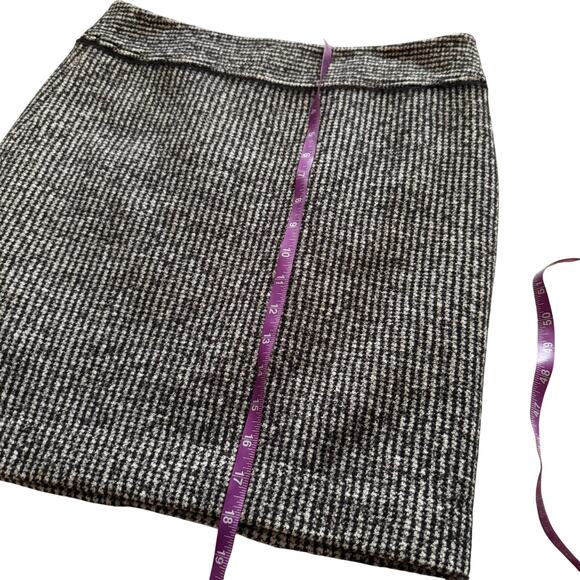 Ann Taylor Mini Pencil Skirt Wool blend Women's Sz 6 Black Tan Tweed Academia - Picture 8 of 11